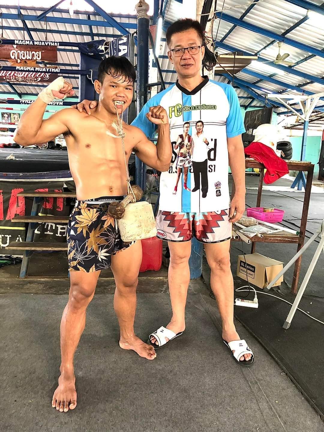 សុខ ធី ហៅ កាកា និងគ្រូបង្វឹក